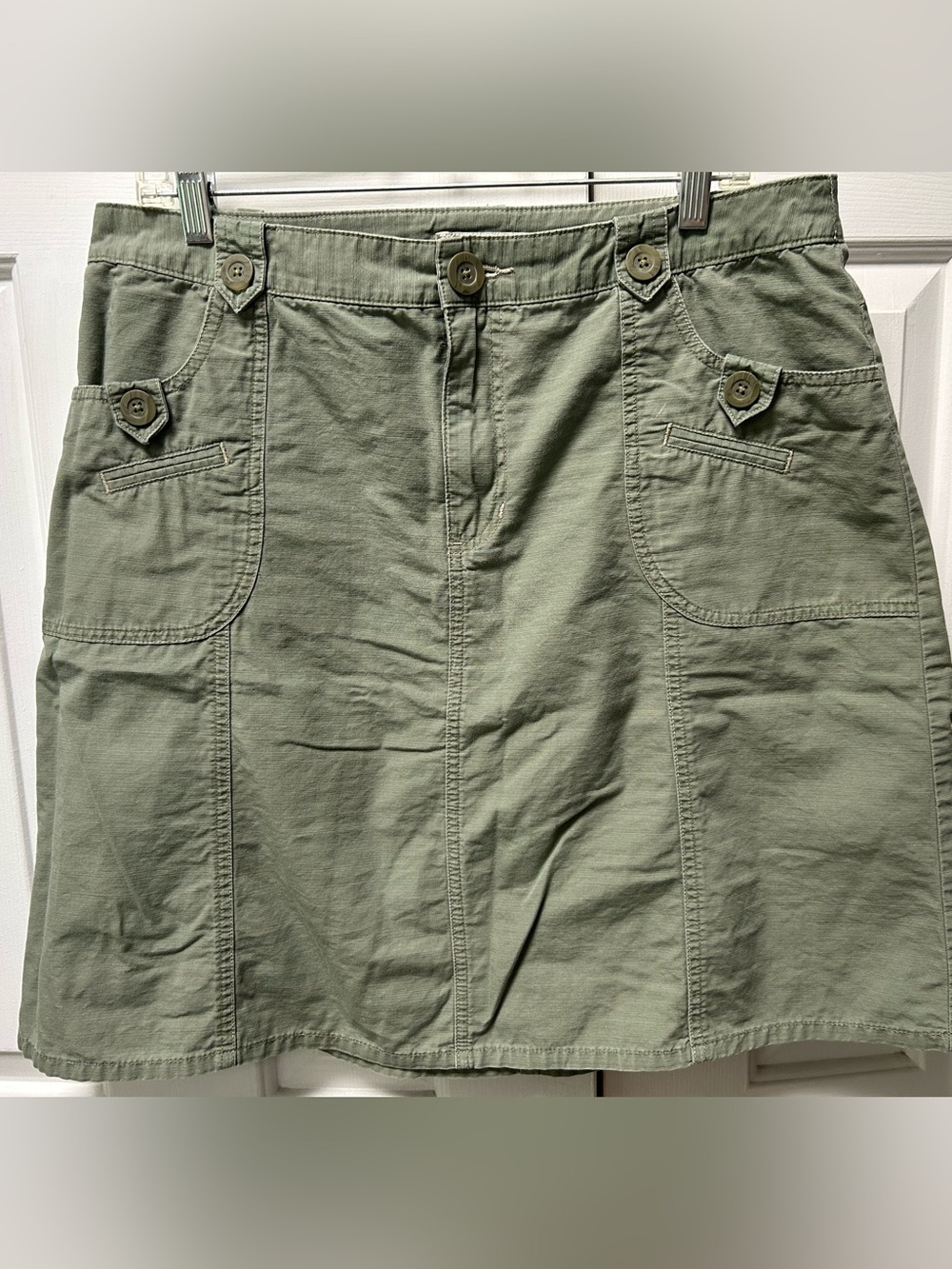 Cherokee Olive Green Utility Womens Mini Skirt, Sz 14. Wrinkled but spot free!